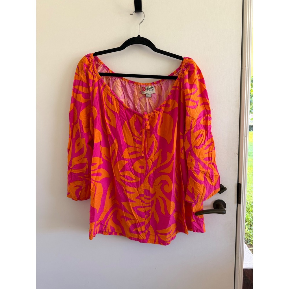 Hilo Hattie 3/4 sleeve top floral Hawaii lole colorful